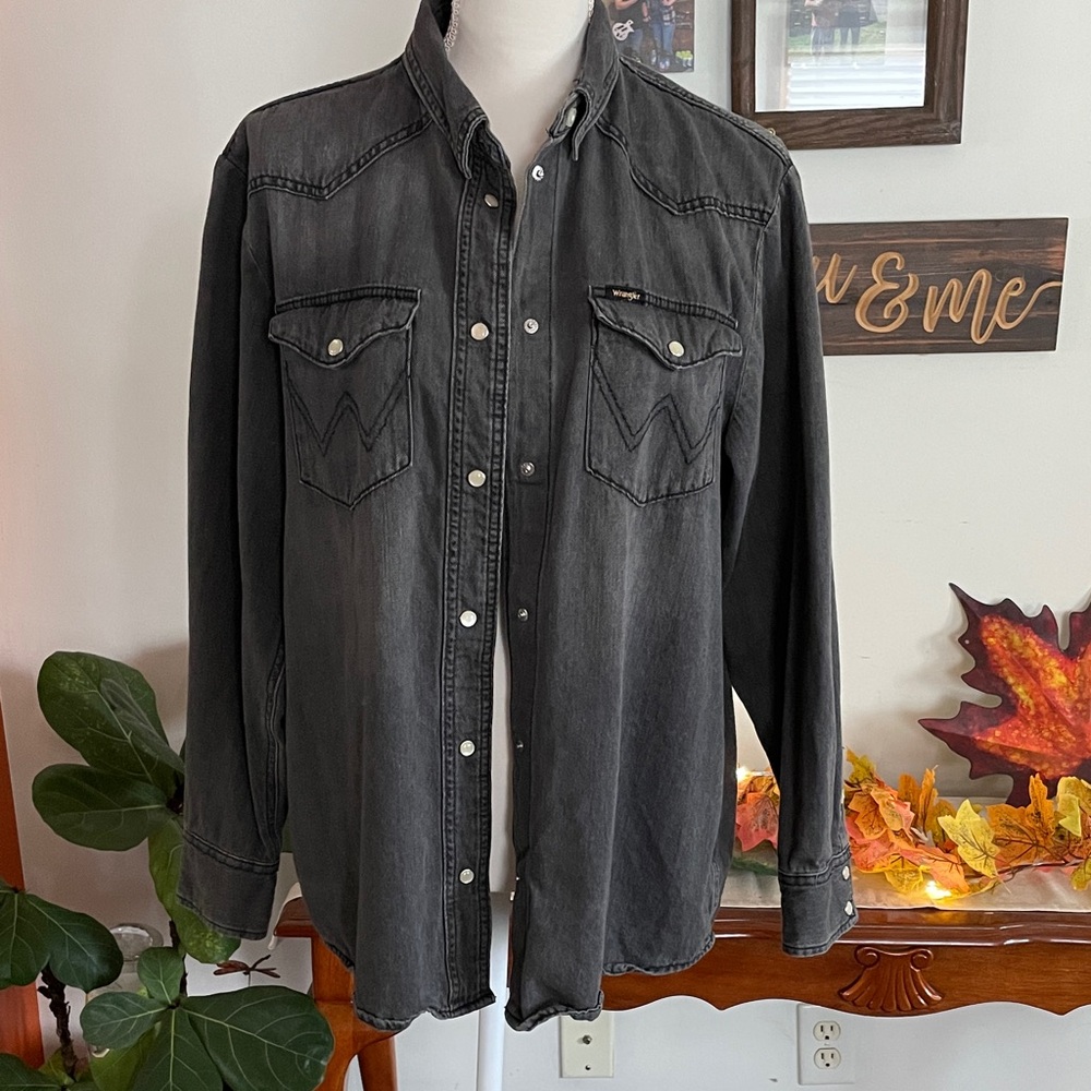 Women’s Wrangler Charcoal Denim Shirt